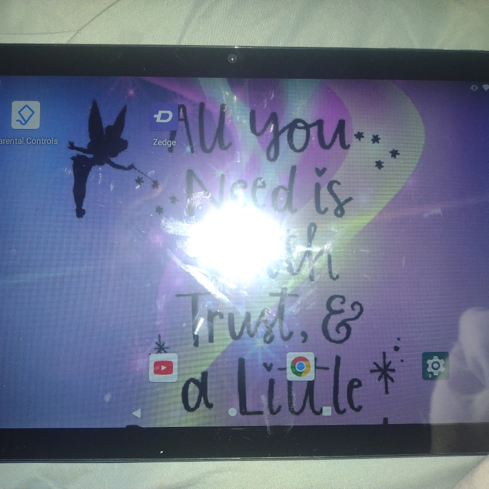 Laptop/tablet - Picture 3 of 3